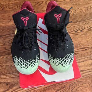 KOBE VENOMENON 4 “GLOW IN THE DARK” Nike Kobe Venomenon 4 Glow-In-The-Dark Men's - 635578-003 - US